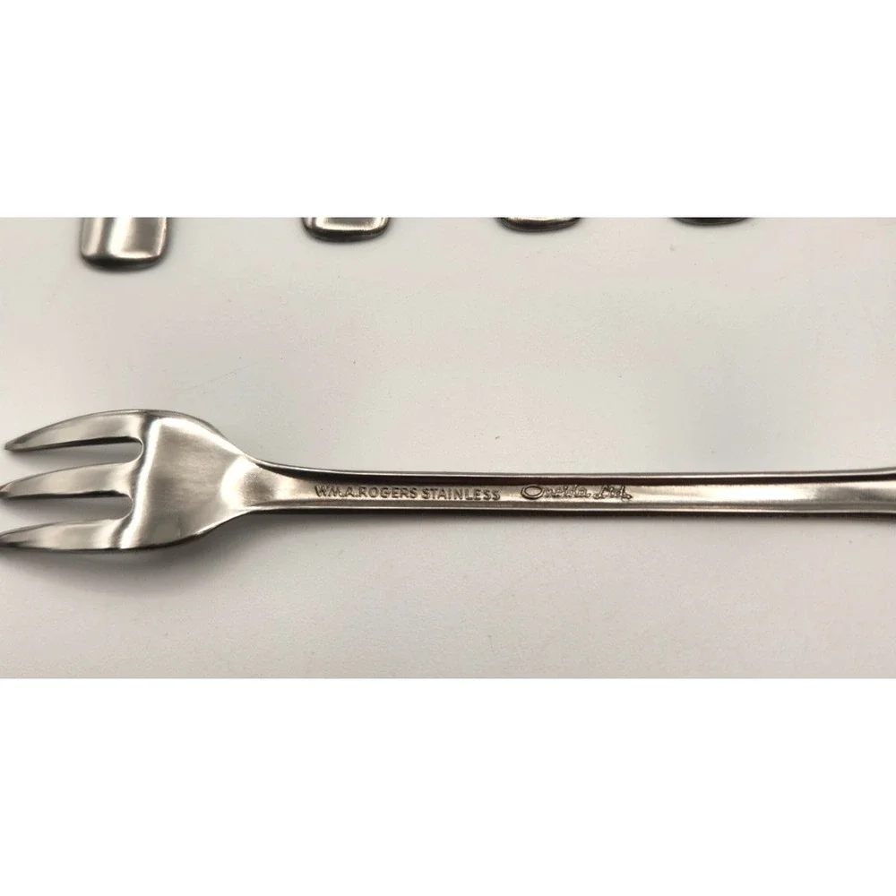 Oneida Wm Rogers Friendship Flatware 8 Seafood Forks Vintage